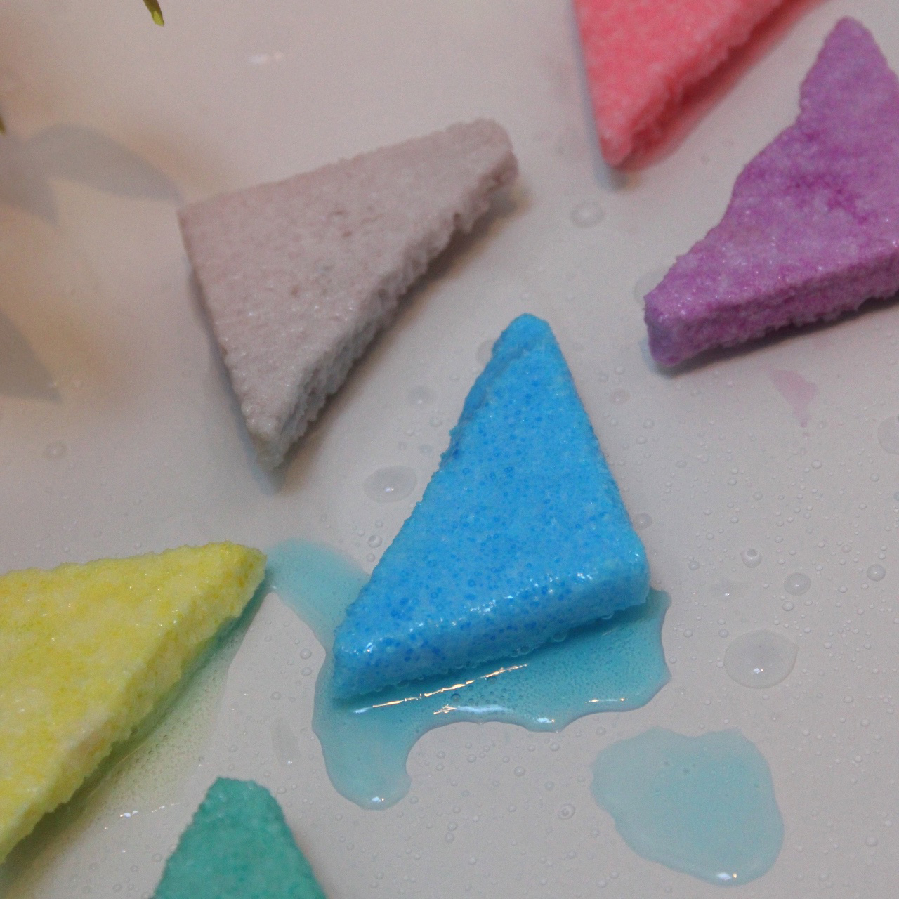 SMUG Relaxing Blend shower steamers, detail